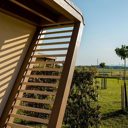Fortun Estate - Apartmaji Ob Reki Kolpi Metlika Bagian luar foto