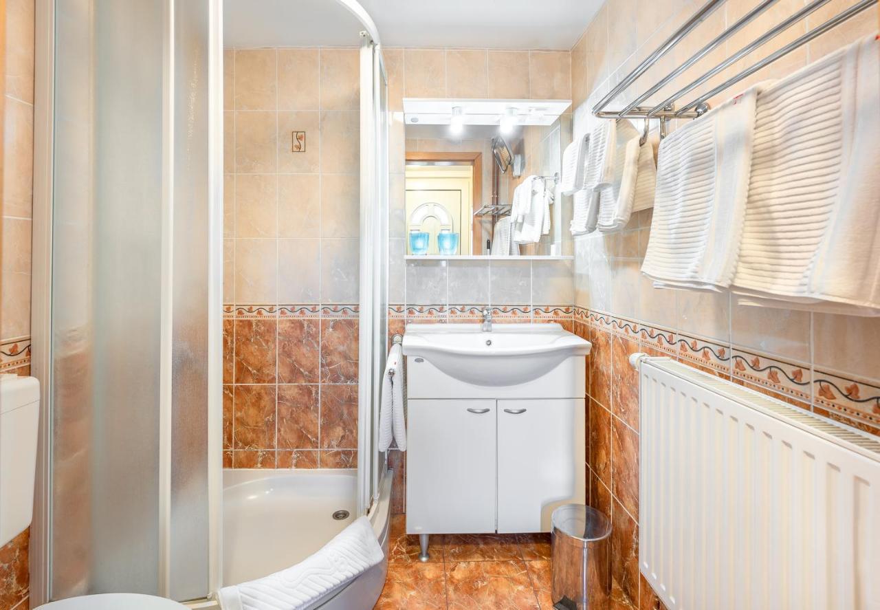 Fortun Estate - Apartmaji Ob Reki Kolpi Metlika Bagian luar foto