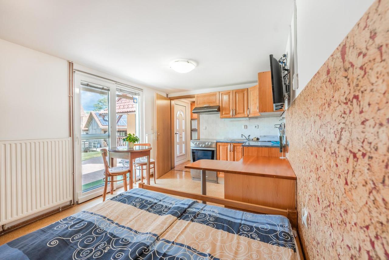 Fortun Estate - Apartmaji Ob Reki Kolpi Metlika Bagian luar foto