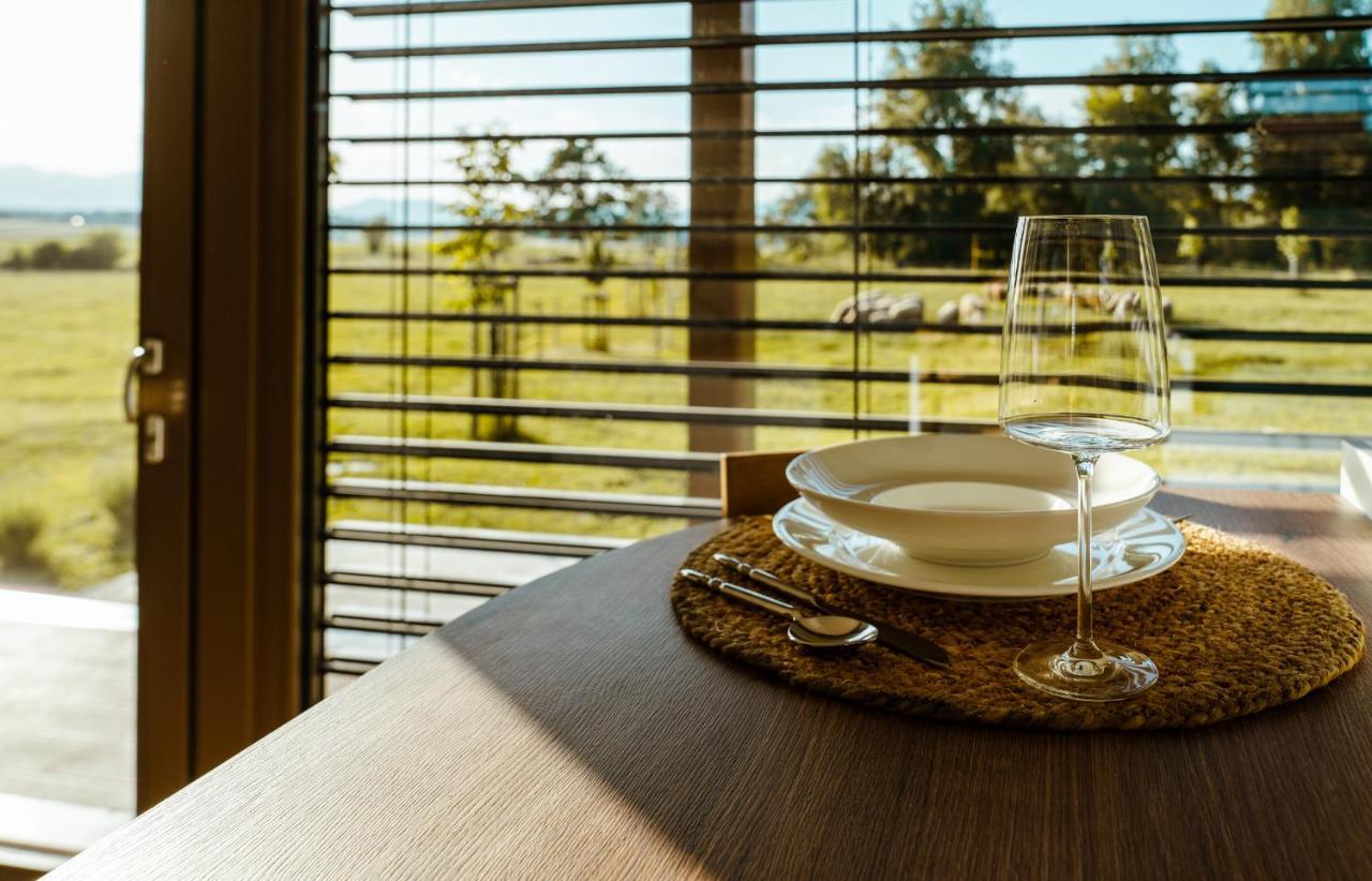 Fortun Estate - Apartmaji Ob Reki Kolpi Metlika Bagian luar foto